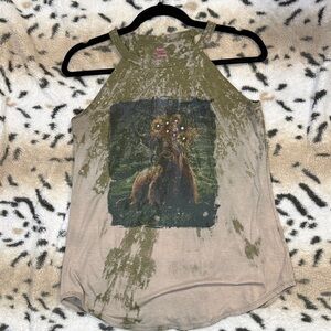 Raisins Olive Green and Tan Tie-Dye Graphic Tank Top
